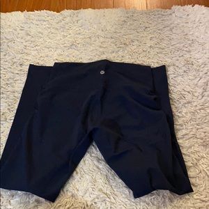 Lululemon wundertrain 25”. Size-8. Color- navy